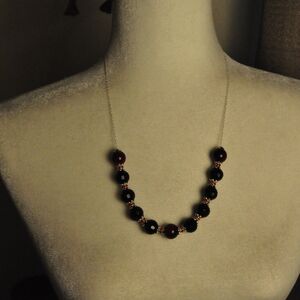 Black and Red Beaded Necklace with Elegant Design